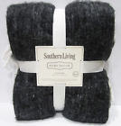 0090688534874 Southern Living Home Decor Courtney Black White Throw