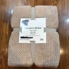 041226054637 Everyday Living Everday Microplush Blanket Sz Twin Full