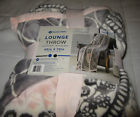 078742005386 Pink Members Mark Plush Lounge Throw Floral Medallion