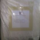 350207102507 Concierge Collection Diamond Embossed Plush Blanket New