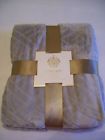841278126265 Trump Home Velvet Throw