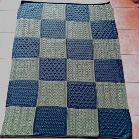 A510 Aran Woollen Mills Irish 100% Merino Wool Green Patchwork Throw Blanket 42 Inch X60