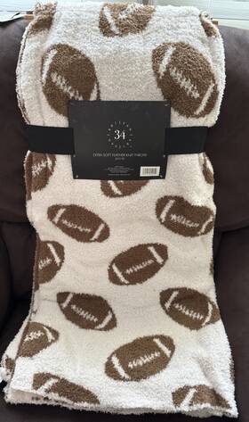Artisan Designs 195691044652 New 34 Extra Soft Feather Knit Football Throw 50x70 Smoke/pet Free