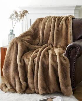 Battilo 810031418374 Luxury Camel Tipped Faux Fur Throw 60 Inch X 80