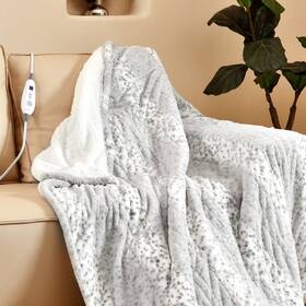 Bearhug 973497692543 Electric Heated Throw Blanket 50 Inch X 60 Reversible Faux Fur And Sherpa 6 Heat