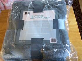 Bella Russo 810088180279 Touch Of Satin Solid Flannel Throw 50 X 60 New Blue Bedding Bagged