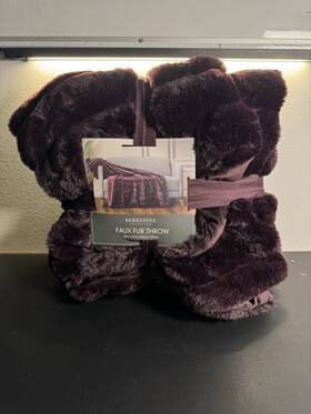 Berkshire 791551880806 Purple Plush Faux Fur Throw Reversable Silky And Warm Blanket 60 Inch X 70