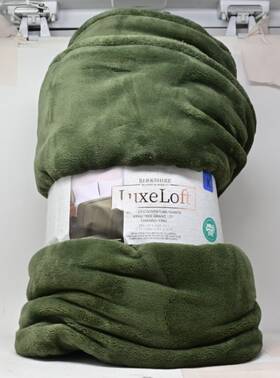 1796203 Berkshire Blanket King Size Green Luxe Loft 112 X 92 Soft Cozy