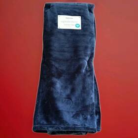 Berkshire Blanket 791551857297 Opulence Throw Velvetsoft 50x70 Inch Navy Blue Aquasmart Dye New