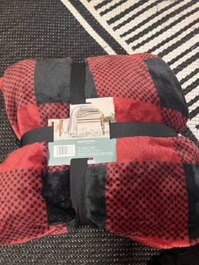 Bli207917 Berkshire Blanket Lustersoft Throw 50x70 Red Black Plaid 100% Polyester
