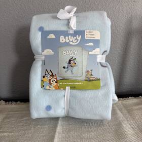 Bluey 887816033299 No-sew Fleece Throw Kit 48in X 60in Hobby Lobby Ages 5 And Up New Fs