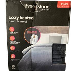 Brookstone 042075656140 Sleep Better Cozy Heated Plush Blanket Gray Twin 62 Inch X 84 New