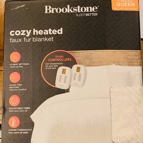 Brookstone 042075656157 Cozy Plush Faux Fur Dualcontrol Heated Blanket Timer Full/queen Cream