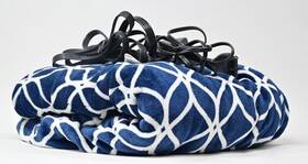 Brookstone 846756066828 50 Inch X 60 Electric Heated Throw Built-in Remote 4 Setting Blue