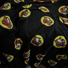 Dtr9001-smbvr Buc-ees Comfy Soft Plush Blanket 50x70- Black With Beaver Logo- New Tags