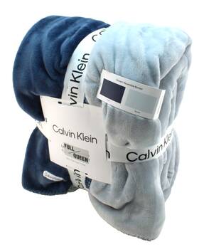 Calvin Klein 199165034835 Queen Size Reversible Blue/lt Blue Ck Logo Plush Blanket Msrp 123