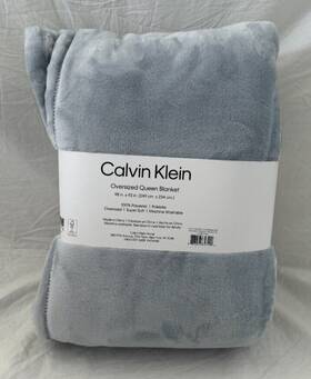 Calvin Klein 883893857490 Oversized Solid Blue Ultra Soft Plush Full / Queen Blanket Nip