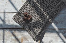 Carraig Donn 445045957958 Irish Cable Knit Blanket Celtic Throw - 100% Merino Wool Made In Ir