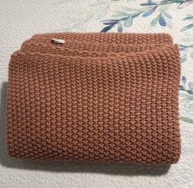 81178315 Casaluna King Chunky Knit Bed Blanket Rose Pink - Used
