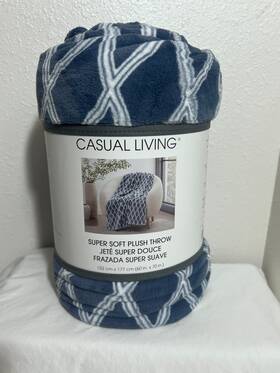 Cmx177 Casual Living 008889326754 Super Soft Plush Throw Blanket 60x70 Inches 152 Cm Blue
