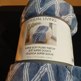 32675-2 Casual Living Plush Throw Super Soft Blanket 60 X 70 Inches Blue