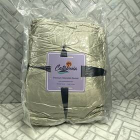 Sn310 Catalonia Wearable Blanket For Adult Women Tan Beige New Factory Sealed