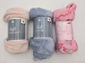 Comfort Bay 021166619646 New Lot Of 3 Soft Throw 50x60in Super Pink/blue/pink