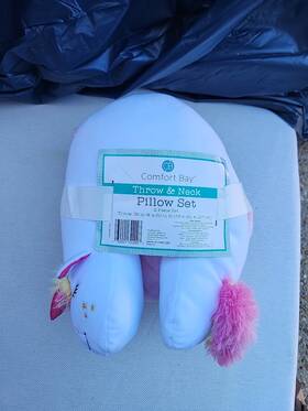 Comfort Bay 430001322007 New Plush Throw Blanket 35 X 50 And Unicorn Neck Pillow Set