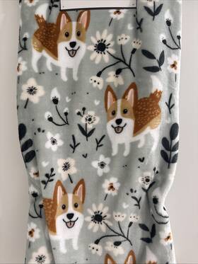Cozy Companions 889459612480 Corgi Dog 50x70 Oversized Plush Throw Blanket Light Sage Green Daisy Floral New