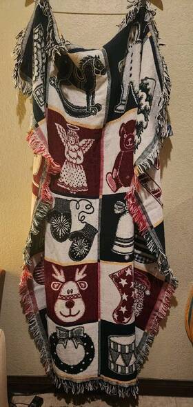 Crown Crafts Inc 046249294121 Vintage Blanket Throw 62x46 Inch Christmas Santa Winter Candy Made Usa