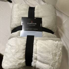 Cuddl Duds 400301554798 Cozy Soft Throw Gray 50 Inch X 60 Plush Reverse To Faux Fur