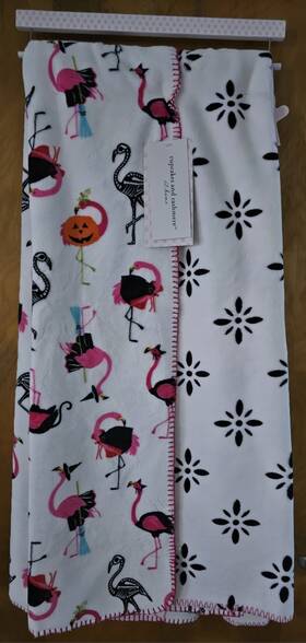 R4538 Cupcakes And Cashmere Halloween Flamingo Pink O Ween Summerween Blanket Throw Nwt