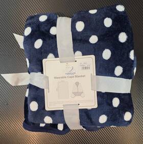 030596423 Cygsisne Wearable Cape Fleece Blanket 130cm X 75cm Blue With White Dots