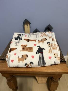 3430a Cynthia Rowley Love Dogs Throw Blanket Micro Fleece Pink Hearts Gray Tan 60x70 Inch
