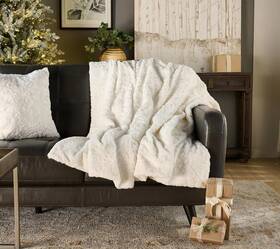 H442551 Dennis Basso 30th Anniversary Faux Fur Throw In Ivory Ermine