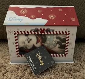 Disney 032281125776 Mickey And Minnie Holiday Plush Throw Blanket 46 Inch X 60 New In Box