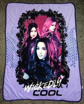 Disney 073558781851 Descendants 3 Fleece Throw Blanket 46 Inch X 60