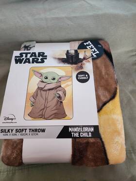 Disney 190604254326 New Star Wars/mandalorian - Baby Yoda Silky Soft Throw Blanket 40x50 Inch The Child