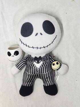 Disney 190604369778 Tim Burtons The Nightmare Before Christmas Plush W Mug Cup And Keychain