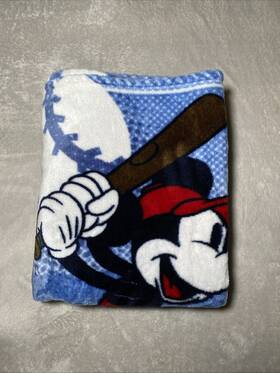 1cob3120a0017ret Disney Kids Mickey Mouse Throw Blanket Sports Soccer Football Baseball