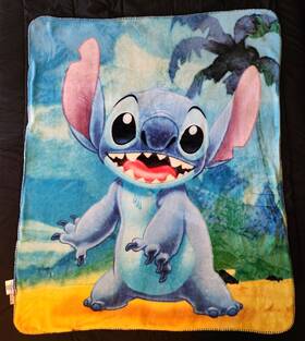 1dls074000003ret Disney Lilo And Stitch Inch Palm Smiles Cloud Sherpa Throw Blanket Size 50 X 60