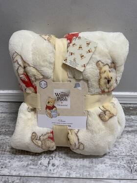 Disney 397255081584 Nwt Winnie The Pooh Throw