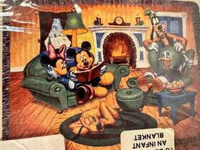 Disney 725734625403 Vtg Disneyland Resort Character Tapestry Throw Mickey Minnie Blanket 60 Inch X50 Nos