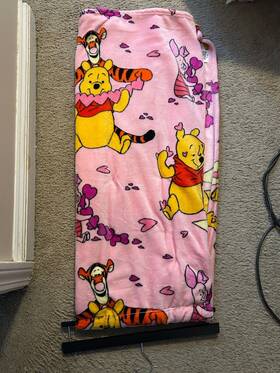 24l045877df Disney Jfa96-11/24l045877df 2025 Winnie The Pooh Pink Valentines 50x70 Plush Blanket Cloud Throw New