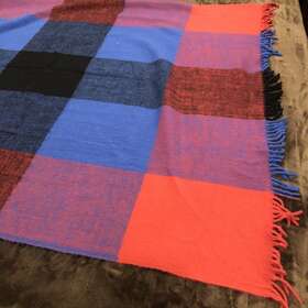 1014y Dolan 100% Polyacryl 50 Inch X 62 Fringed Multicolored Throw Made In Yugoslavia