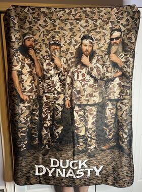 Duck 032281202552 Dynasty Throw Blanket Robertson Family Camo Phil Willie Jase Si 46 Inch X 60