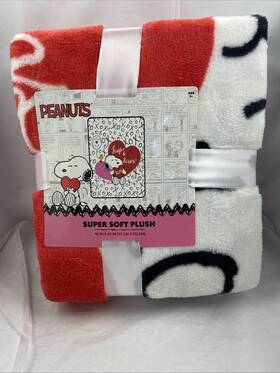 Franco 073558881292 Peanuts Snoopy Woodstock Plush Throw Blanket Hugs And Kisses Heart 46x60