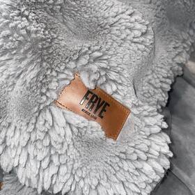 Frye 783048258557 Arctic Luxe Faux Fur Throw Blanket 60 Inch X 70 Reversible Ultra-guc Clean