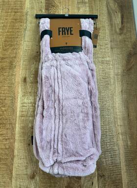 Frye 783048270146 Dusty Rose Pink Faux Fur Throw Blanket Oversized Super Soft 50in X 70in