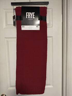 Th6466rh-9101 Frye Nwt Burgundy Oversized Block Knit Throw/ Blanket 50 X 70 Cozy Warm Comfy